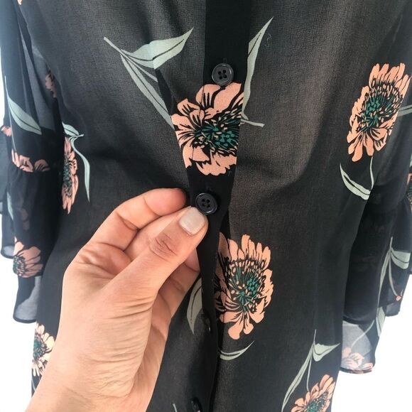 CAbi La Di Da Black Sunflower Floral Sheer Blouse Top Style 5206 Women Size XS - Picture 8 of 10